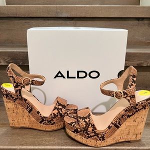 Aldo size 5 wedges